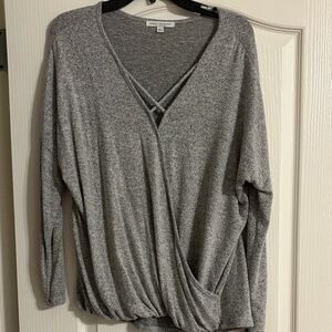 Gray V-Neck Long Sleeve Top